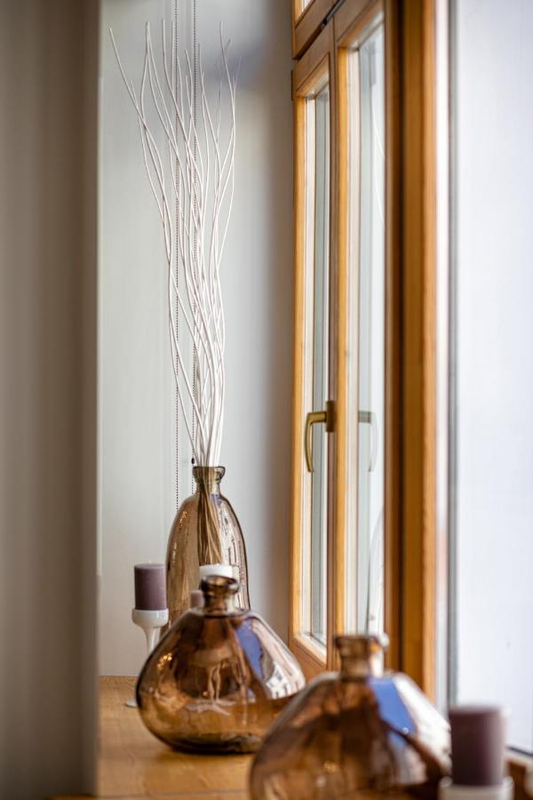 Art Design King Bed Studio Apartment In Old Town Riga Exterior photo